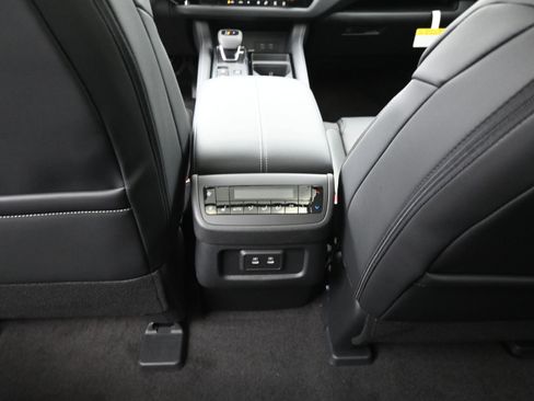 New 2026 Nissan Pathfinder SL AWD/4WD image 21