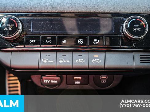 Used 2025 Hyundai Elantra Sport FWD image 39