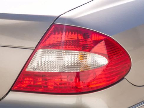 Used 2006 Mercedes-Benz CLK 350 Coupe image 10