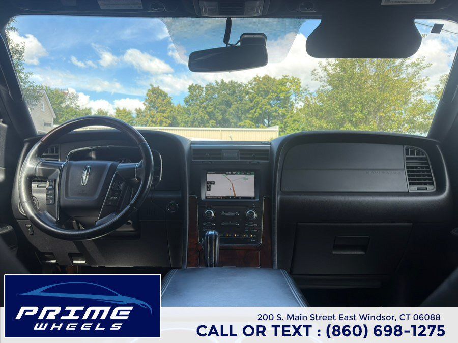 Used 2015 Lincoln Navigator 2WD image 23