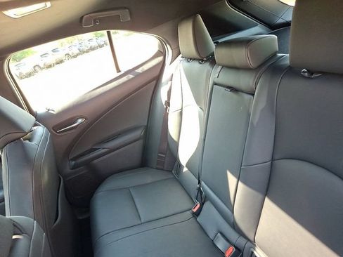Used 2019 Lexus UX 250h w/ Premium Package AWD/4WD image 18