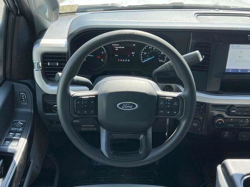 New 2025 Ford F550 4x4 Crew Cab Super Duty image 10