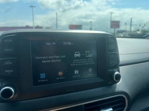 Used 2018 Hyundai Kona SE AWD/4WD image 42