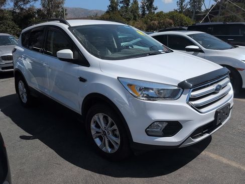 Used 2018 Ford Escape SE AWD/4WD image 1