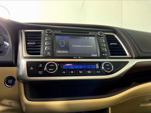 Used 2015 Toyota Highlander Limited Platinum AWD/4WD image 15