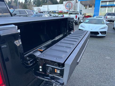 Certified 2025 GMC Sierra 1500 Denali Ultimate image 9