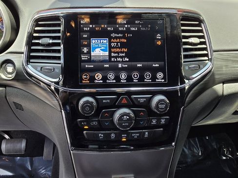 Used 2020 Jeep Grand Cherokee Altitude image 38