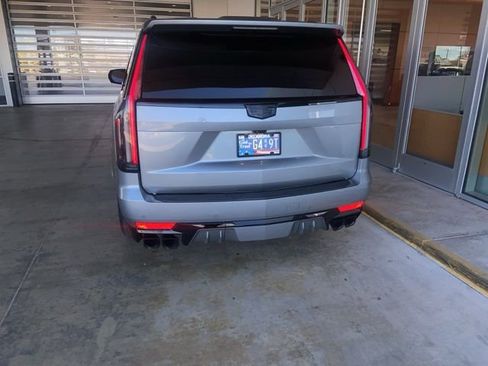 Used 2023 Cadillac Escalade V w/ Heavy-Duty Trailer Package image 6