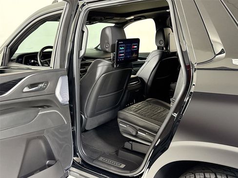 Used 2023 Cadillac Escalade V w/ Heavy-Duty Trailer Package image 27