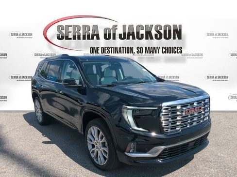 Used 2025 GMC Acadia Denali w/ Super Cruise Package FWD image 2