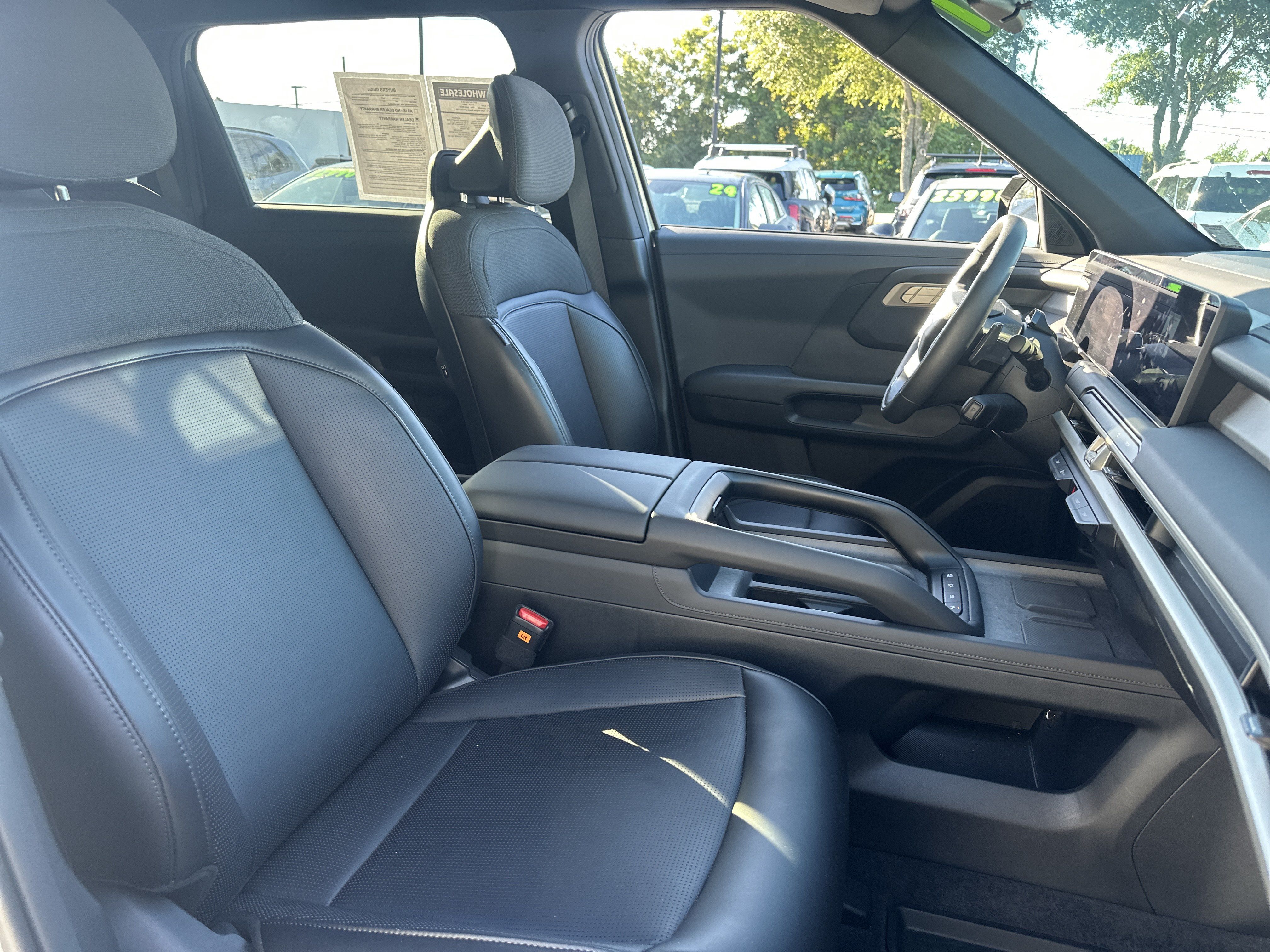 Used 2027 Kia Telluride S w/ Towing Package AWD/4WD image 13