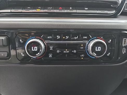 Used 2025 GMC Sierra 1500 SLT image 37