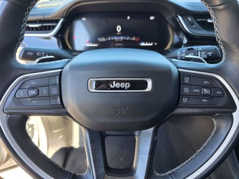 Certified 2022 Jeep Grand Cherokee Limited RWD image 36