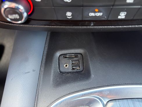 Used 2021 Buick Enclave Essence w/ Sport Touring Edition image 18