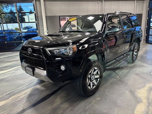 Used 2019 Toyota 4Runner TRD Off-Road Premium image 4