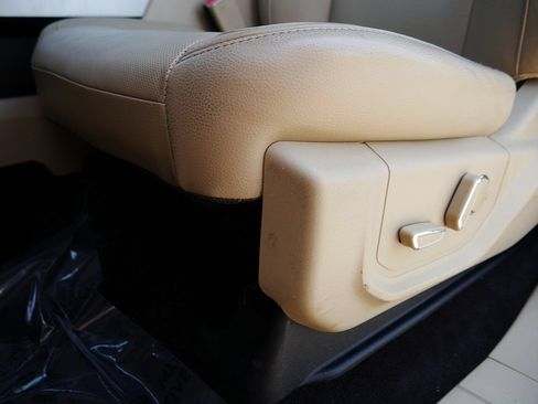 Used 2015 Ford F150 Lariat AWD/4WD image 12