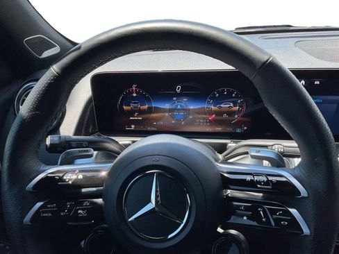 Used 2024 Mercedes-Benz GLB 35 AMG 4MATIC image 12