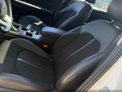 Used 2019 Kia Optima S w/ S Panoramic Sunroof Package FWD image 3
