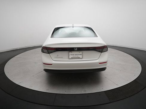 Certified 2023 Honda Accord EX image 25
