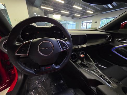 Used 2016 Chevrolet Camaro SS RWD image 21