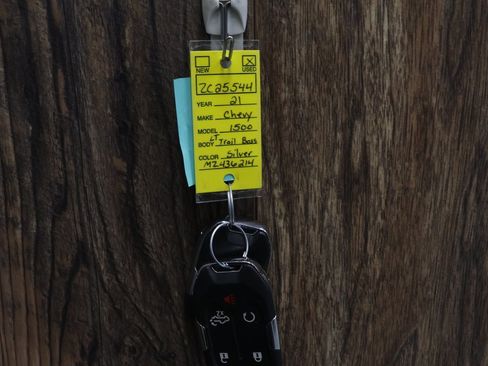 Used 2021 Chevrolet Silverado 1500 LT Trail Boss w/ Bed Protection Package image 38