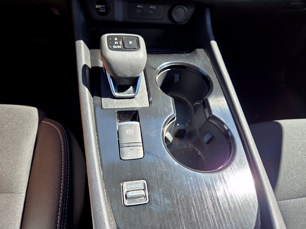Used 2026 Nissan Rogue S FWD image 18