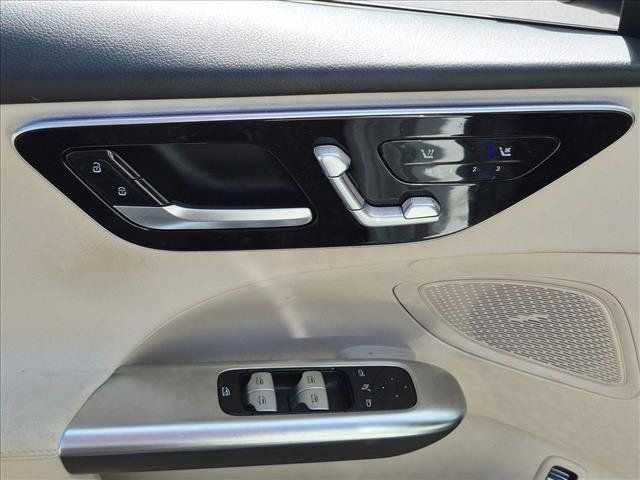 Used 2023 Mercedes-Benz C 300 Sedan image 15
