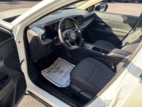 Used 2026 Nissan Kicks SV FWD image 9