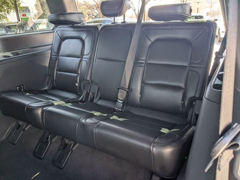 Used 2019 Lincoln Navigator Select w/ Technology Package image 22