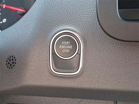 New 2025 Mercedes-Benz Sprinter 2500 image 18