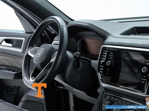 Used 2023 Volkswagen Atlas Cross Sport SE w/ Panoramic Sunroof Package image 36