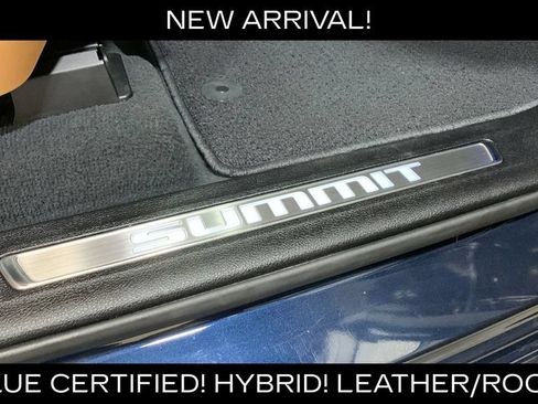 Used 2022 Jeep Grand Cherokee Summit AWD/4WD image 17