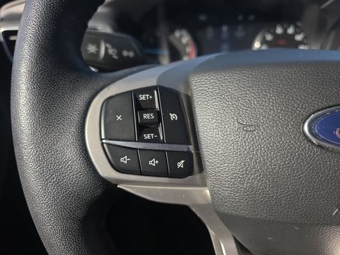 Certified 2022 Ford Explorer XLT w/ Equipment Group 202A image 29