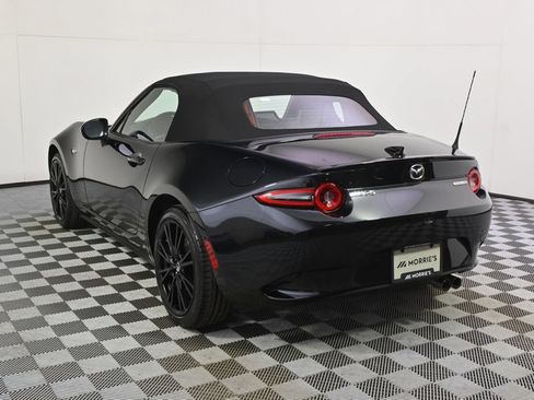 New 2026 MAZDA MX-5 Miata Club w/ Weather Package RWD image 4