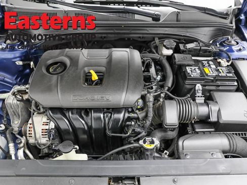 Used 2023 Kia Forte LXS image 7