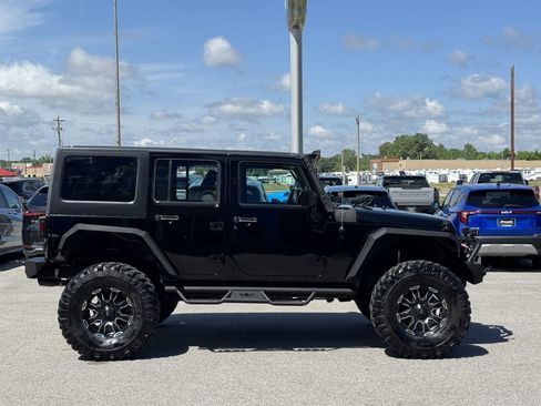 Used 2016 Jeep Wrangler Unlimited Sport AWD/4WD image 4
