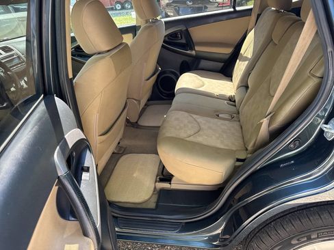 Used 2012 Toyota RAV4 4WD w/ Value Pkg image 11