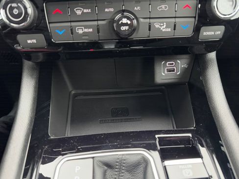 Used 2025 Jeep Compass Latitude w/ Convenience Group image 20