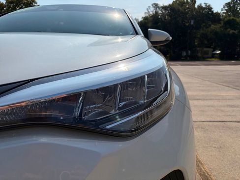 Used 2020 Toyota C-HR LE FWD image 18