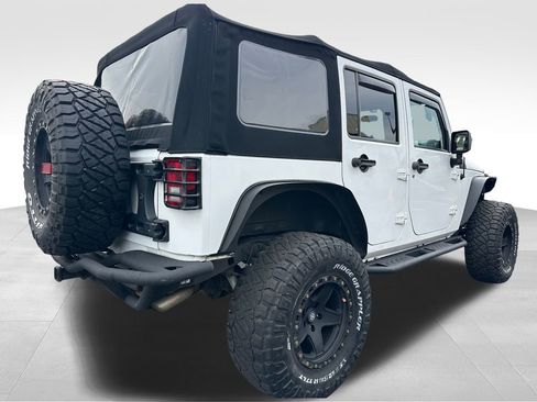 Used 2015 Jeep Wrangler Unlimited Sport image 15