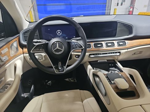 Used 2024 Mercedes-Benz GLE 450 4MATIC image 17