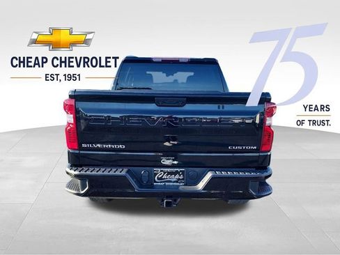 Used 2022 Chevrolet Silverado 1500 Custom AWD/4WD image 4