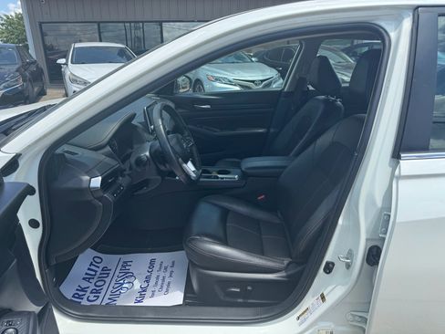 Used 2019 Nissan Altima 2.5 SR image 11