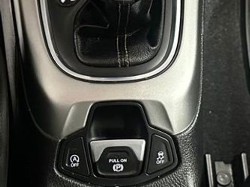 Used 2021 Jeep Compass Latitude w/ Driver Assistance Group image 16