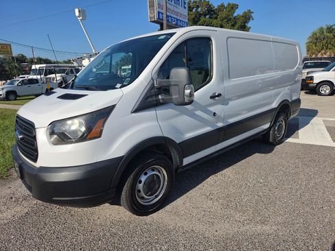 Used 2019 Ford Transit 250 130 Low Roof RWD image 4