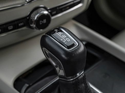 Used 2021 Volvo XC60 T5 Inscription w/ Advanced Package FWD image 21
