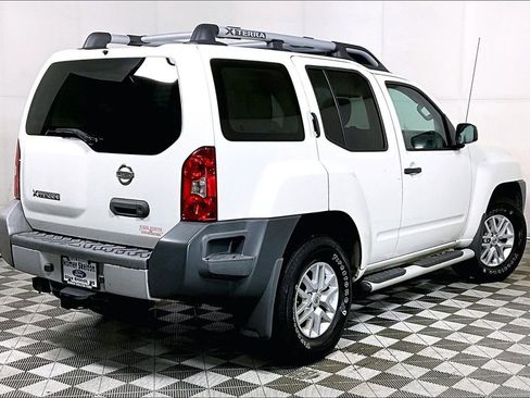 Used 2015 Nissan Xterra S image 12