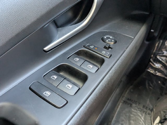 Used 2025 Hyundai Elantra SEL FWD image 24