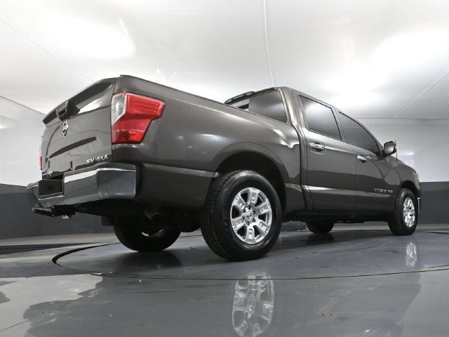 Used 2018 Nissan Titan SV AWD/4WD image 40