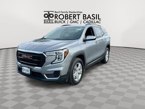 Used 2024 GMC Terrain SLE AWD/4WD image 4